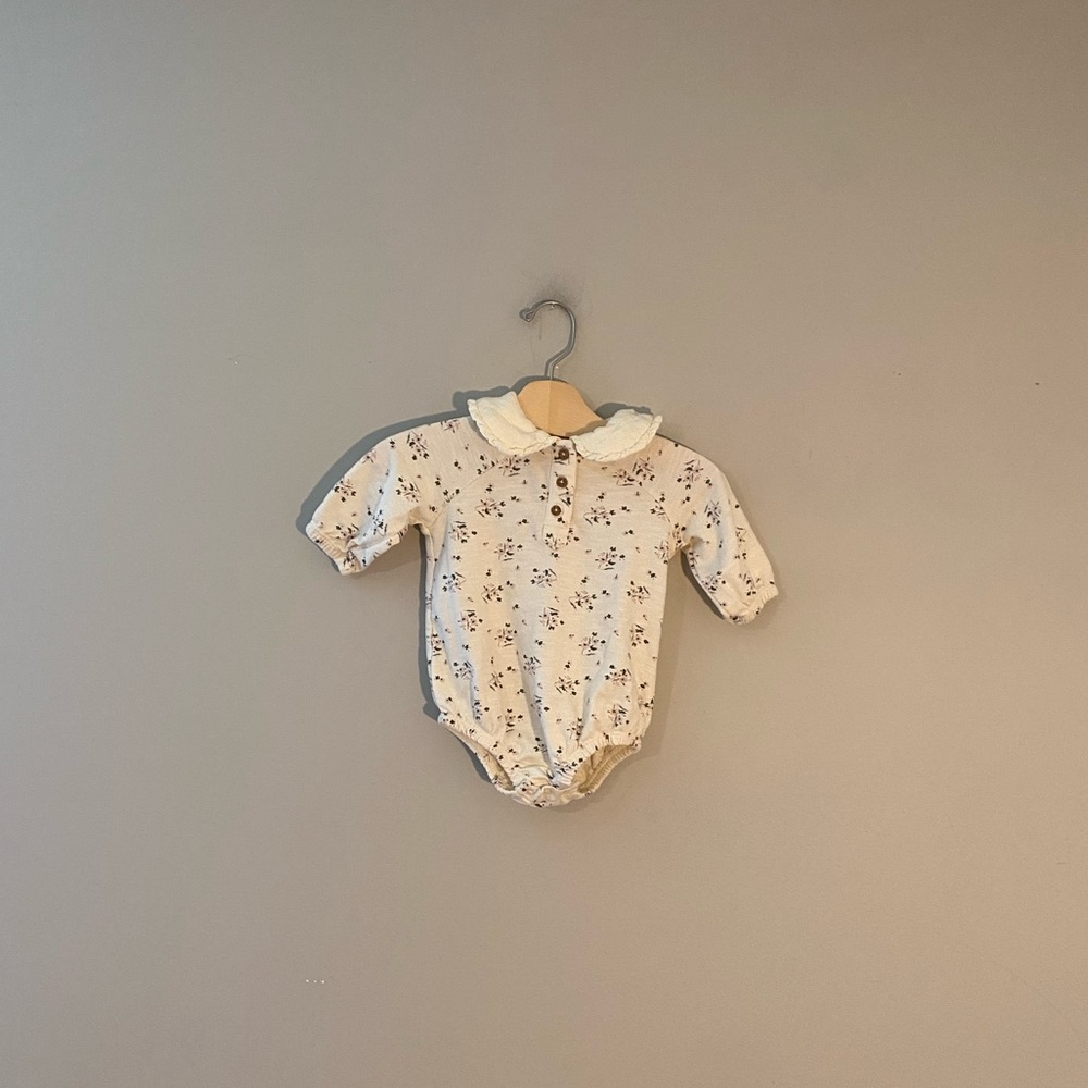 ADD ON FOR $14‎ grayson mini cream romper with peter pan collar 3-6M